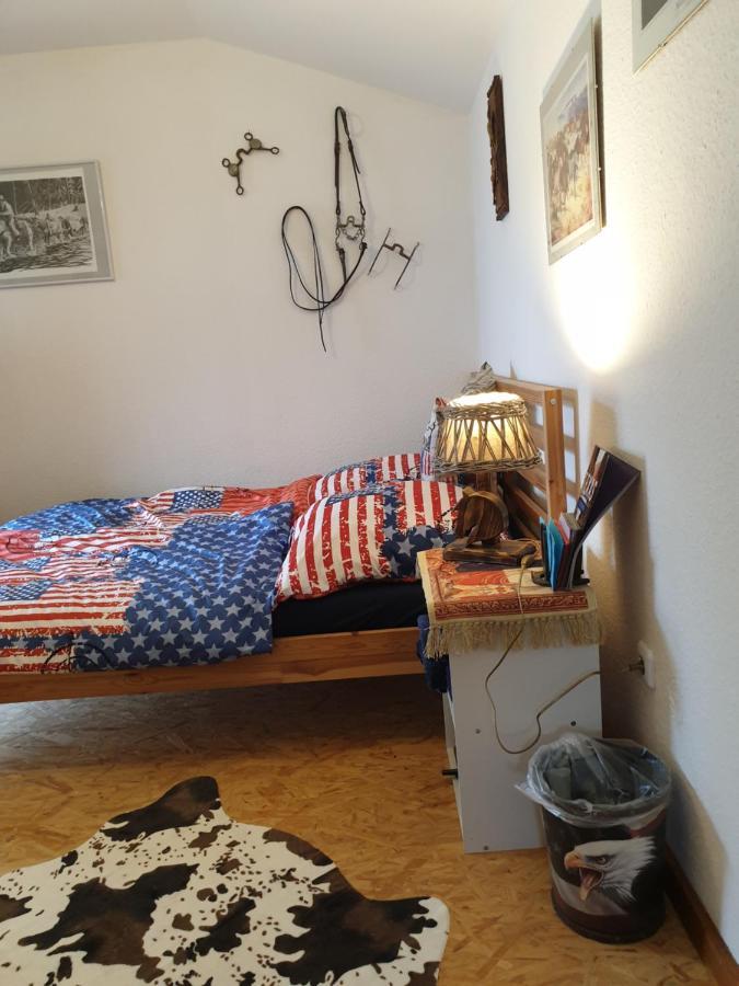 Bed and Breakfast Chrom Ranch Reiterhof à Memmingen Extérieur photo