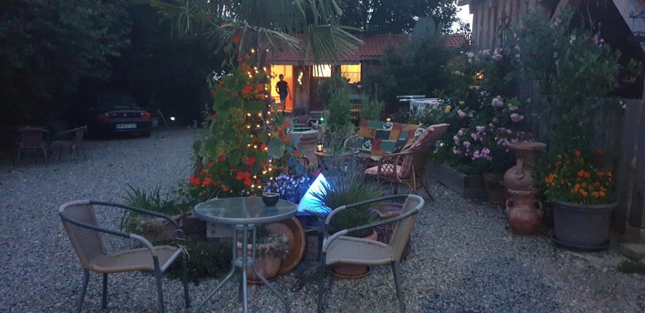 Bed and Breakfast Chrom Ranch Reiterhof à Memmingen Extérieur photo